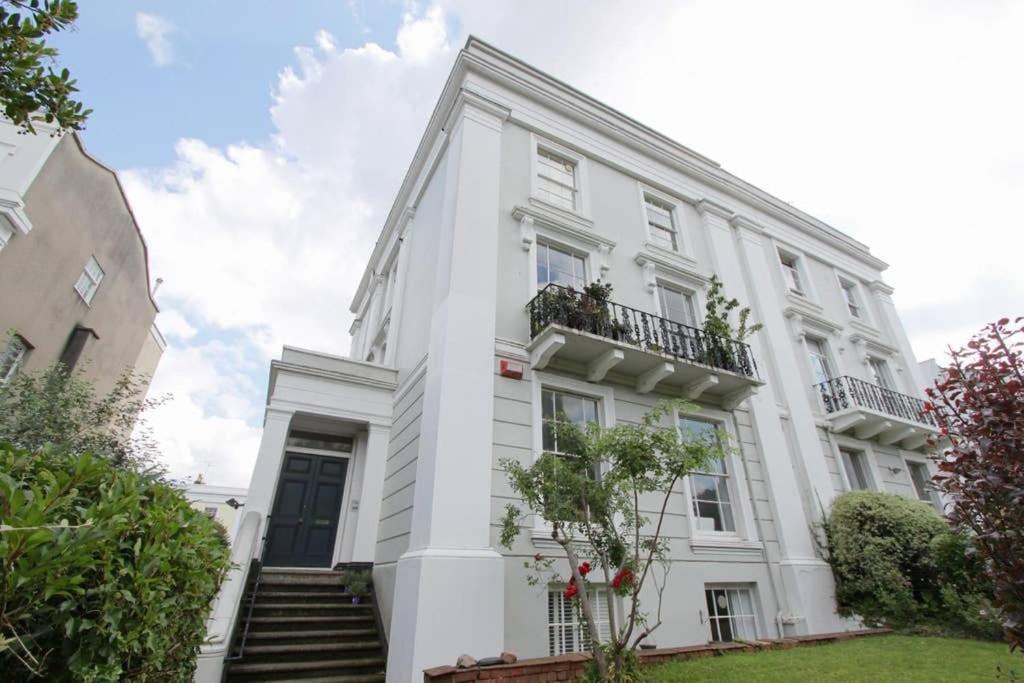 Stunning Arty Apartment In The Heart Of Clifton Bristol Esterno foto