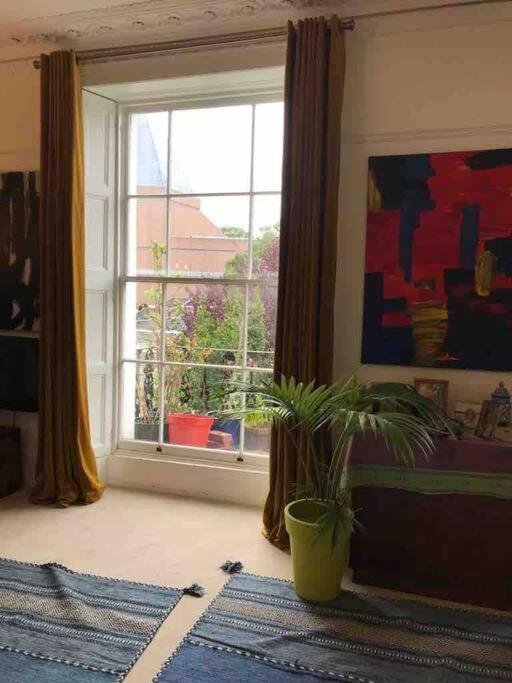 Stunning Arty Apartment In The Heart Of Clifton Bristol Esterno foto